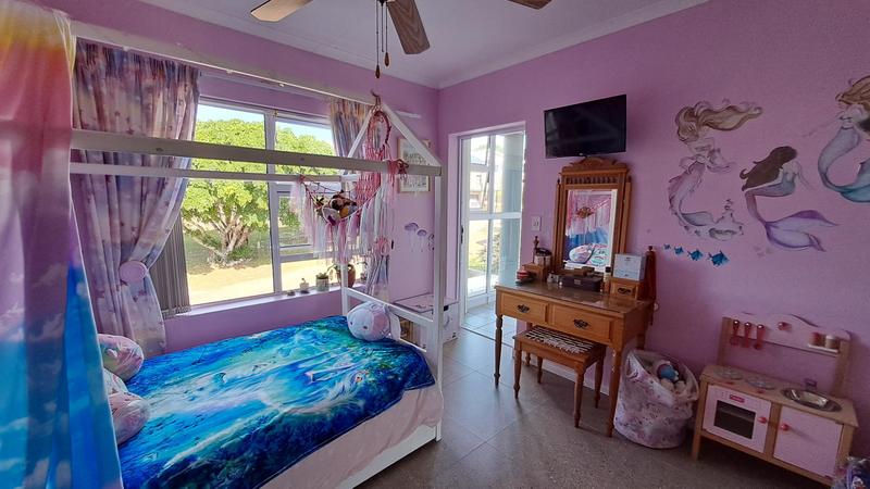 5 Bedroom Property for Sale in Stilbaai Wes Western Cape